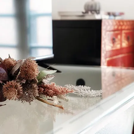 Vanity Flat - The House Of Travelers Côme