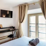 아파트 Vanity Flat By 